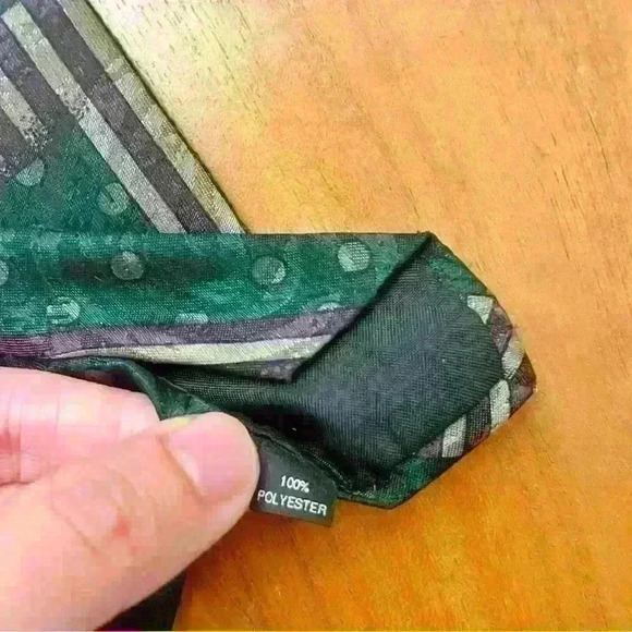 Vintage Looney  Tunes Cartoon Green Mens Tie. - Picture 9 of 10